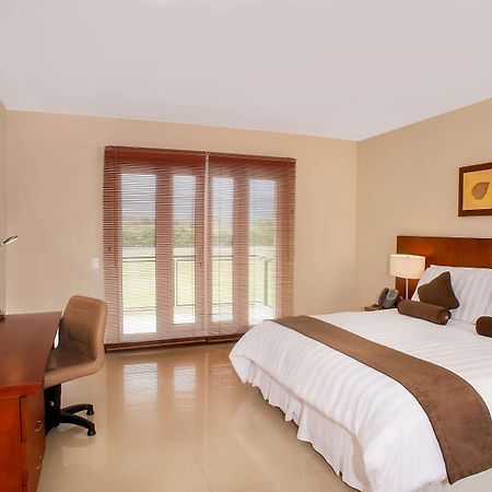 Wyndham Garden Villavicencio Rnt 26993 레스트레포 외부 사진