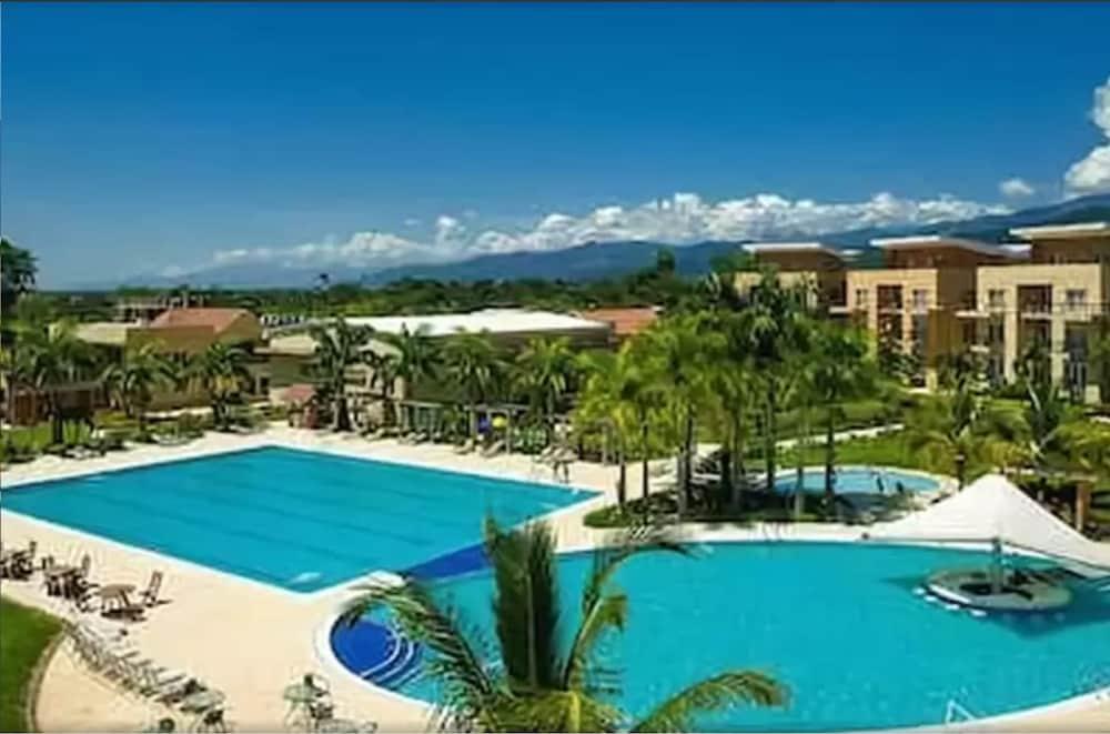 Wyndham Garden Villavicencio Rnt 26993 레스트레포 외부 사진