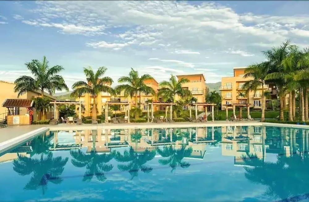 Wyndham Garden Villavicencio Rnt 26993 레스트레포 외부 사진