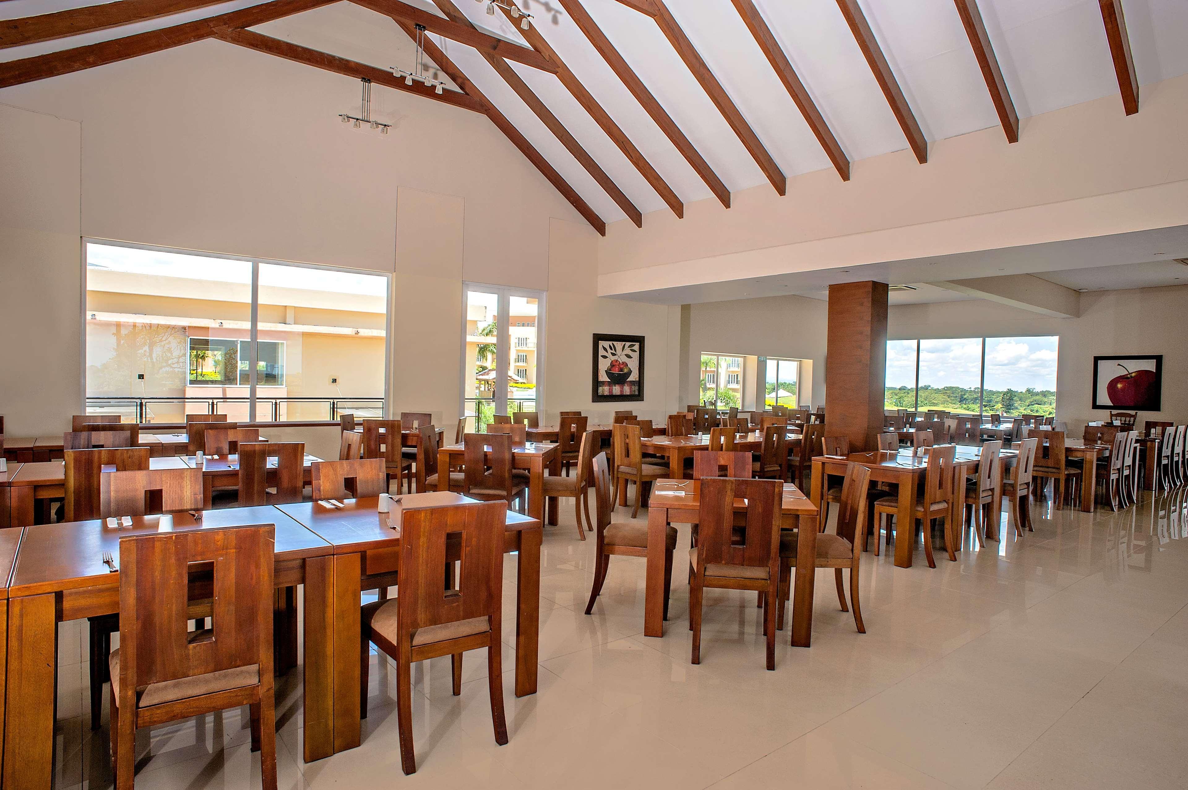 Wyndham Garden Villavicencio Rnt 26993 레스트레포 외부 사진