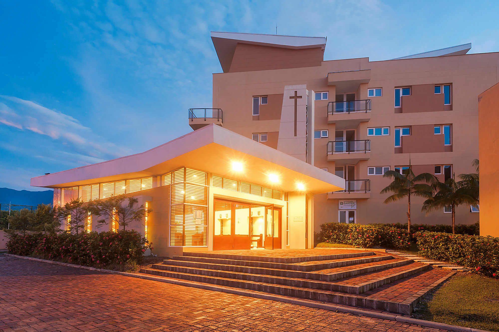 Wyndham Garden Villavicencio Rnt 26993 레스트레포 외부 사진